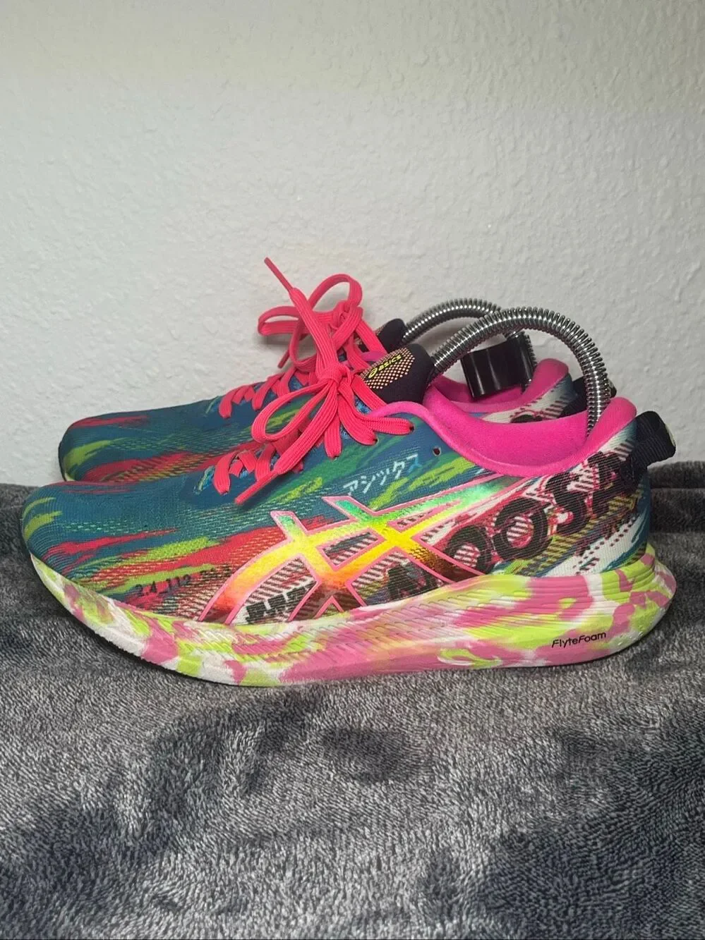 ASICS Women’s Noosa Tri 13 Running Shoes (Size 8 US / 39.5 EUR)